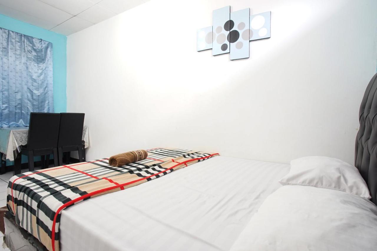 Zenrra Backpacker Hostel Бандунг Екстериор снимка
